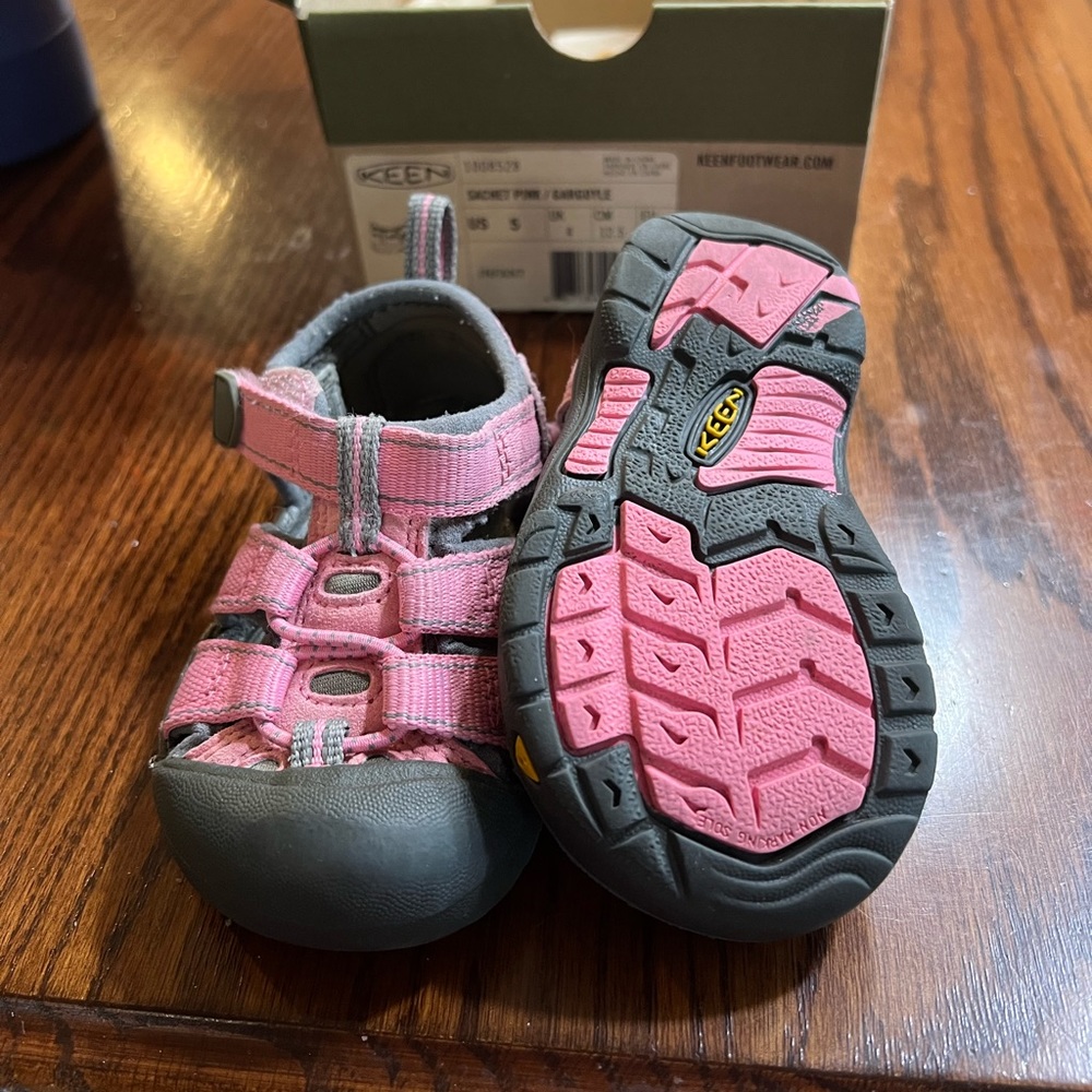 Toddler size 5 pink Keen sandals